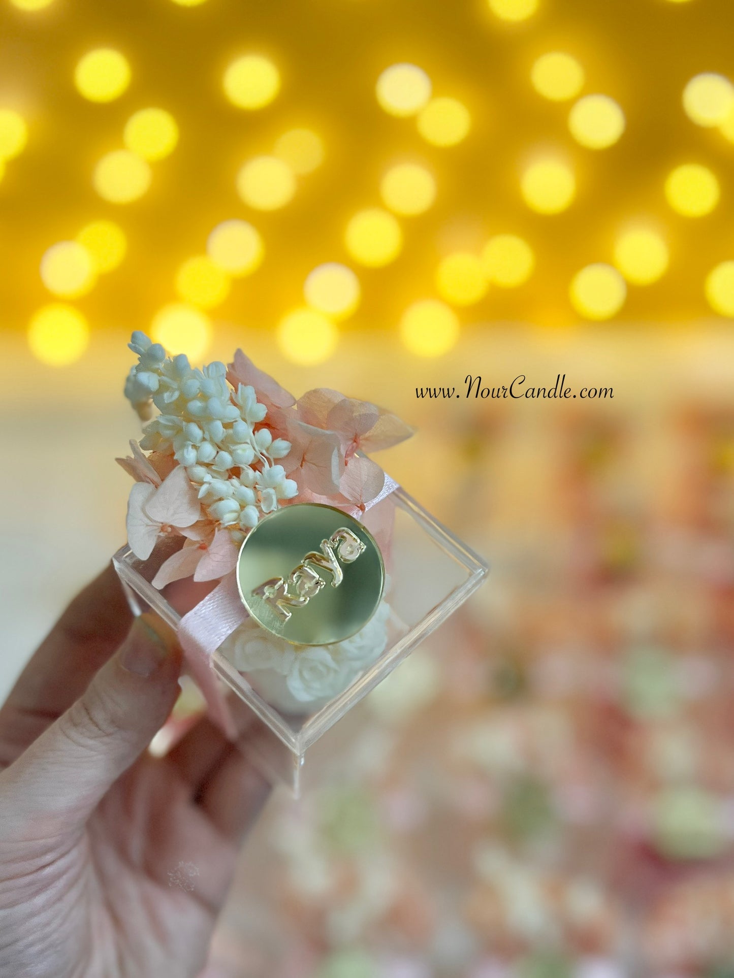 Rose bouquet candle in acrylic boxes