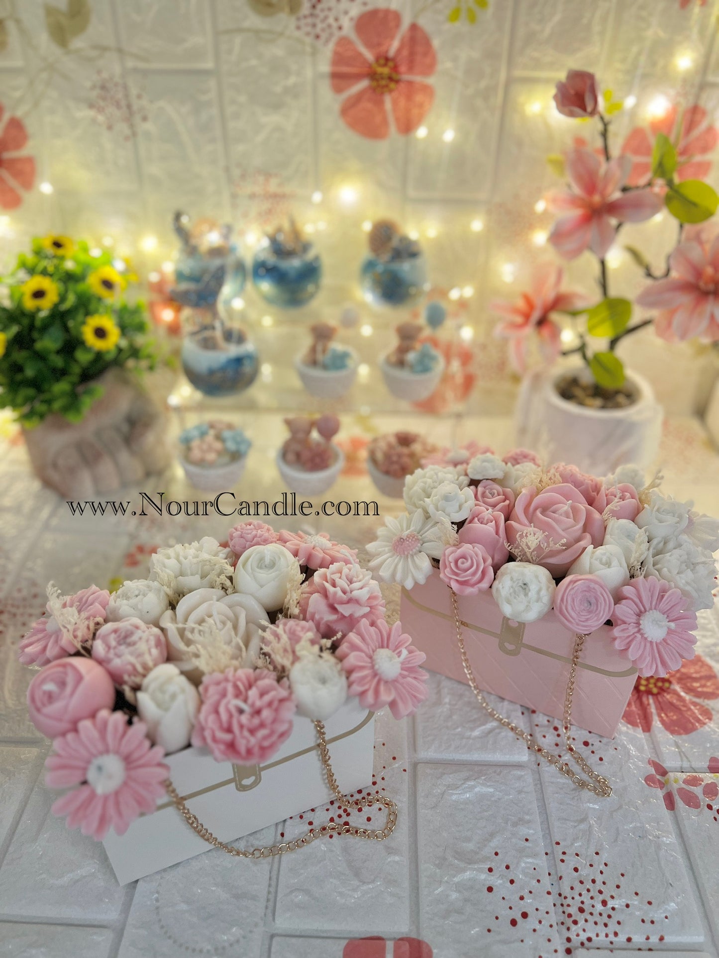 باقة ورد بحقيبة بيضاء